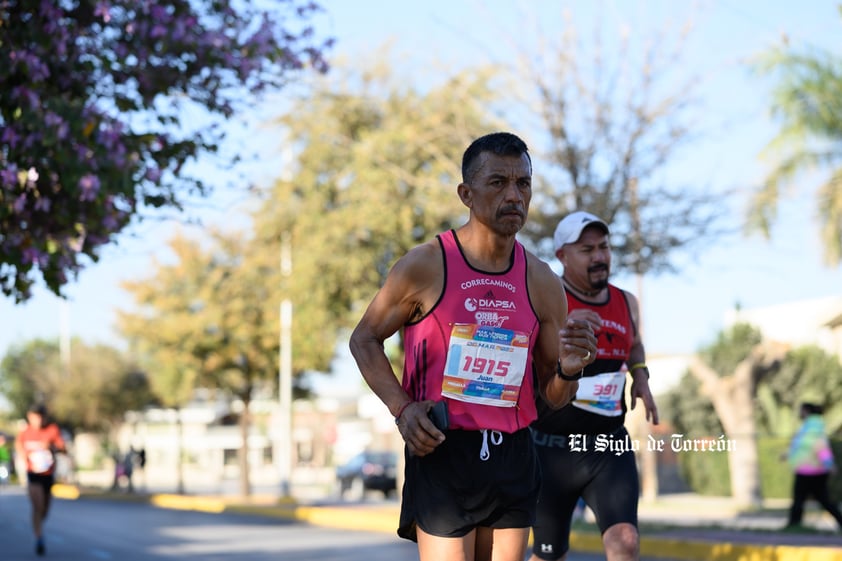 Fotografías del Maratón Lala edición 2022 en el medio maratón, km 21