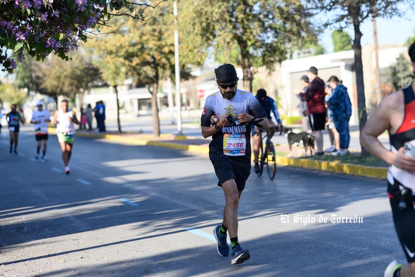 Fotografías del Maratón Lala edición 2022 en el medio maratón, km 21