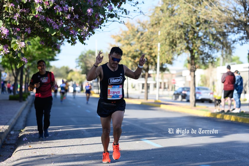 Fotografías del Maratón Lala edición 2022 en el medio maratón, km 21