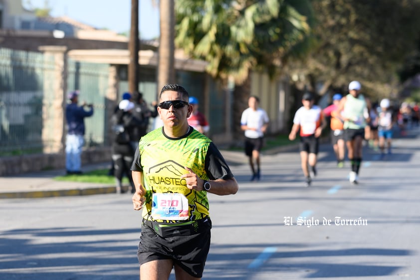 Fotografías del Maratón Lala edición 2022 en el medio maratón, km 21