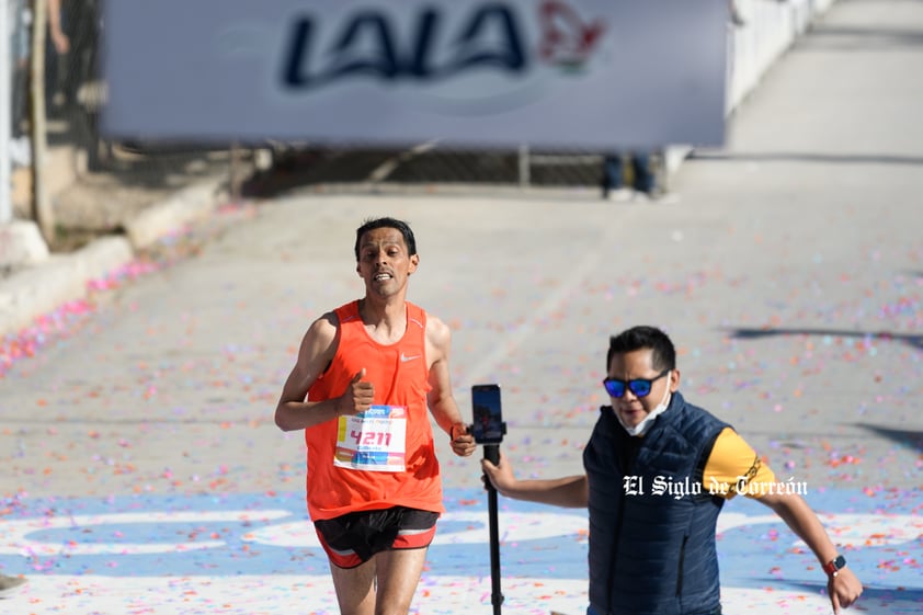 Fotografías del Maratón Lala edición 2022 en la META en el Bosque Venustiano Carranza