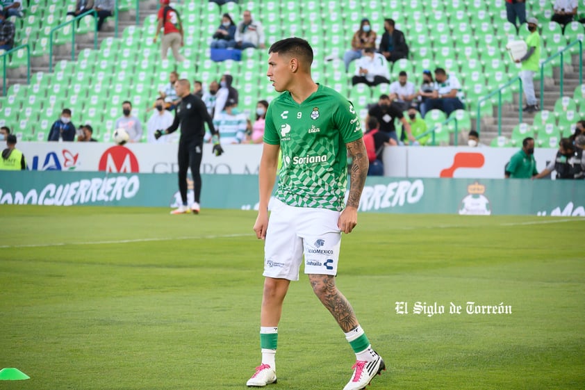 Leonardo Suárez #9, Medio, Santos