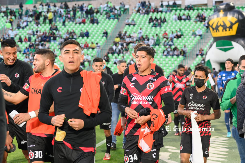 Santos Laguna golea a Xolos y se mete a zona de repesca