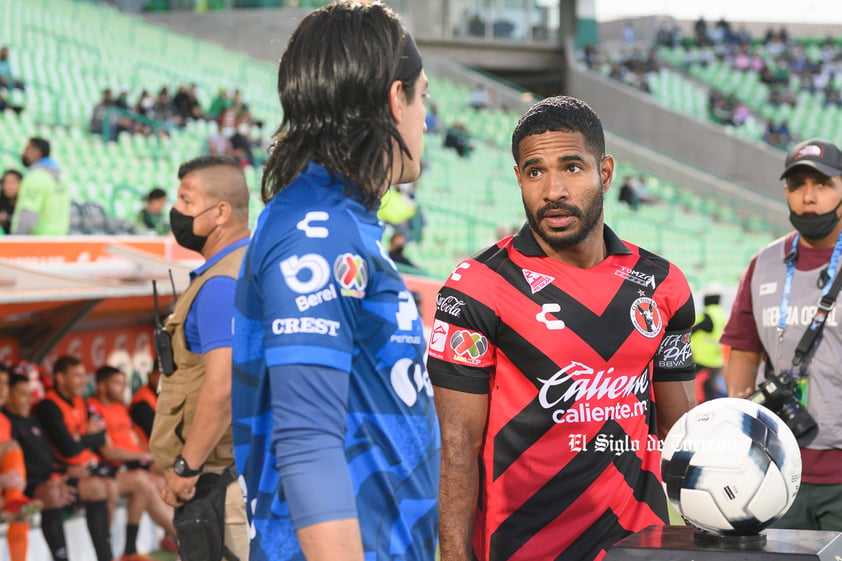 Brayan Angulo #2, Defensa, Tijuana