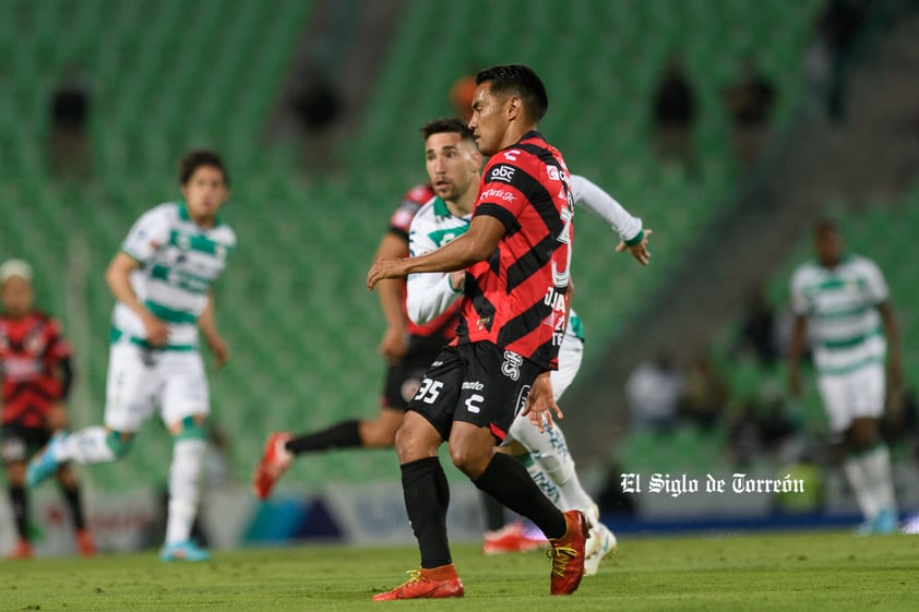 José Vázquez #35, Medio, Tijuana