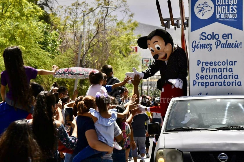 Desfile de Primavera en La Laguna