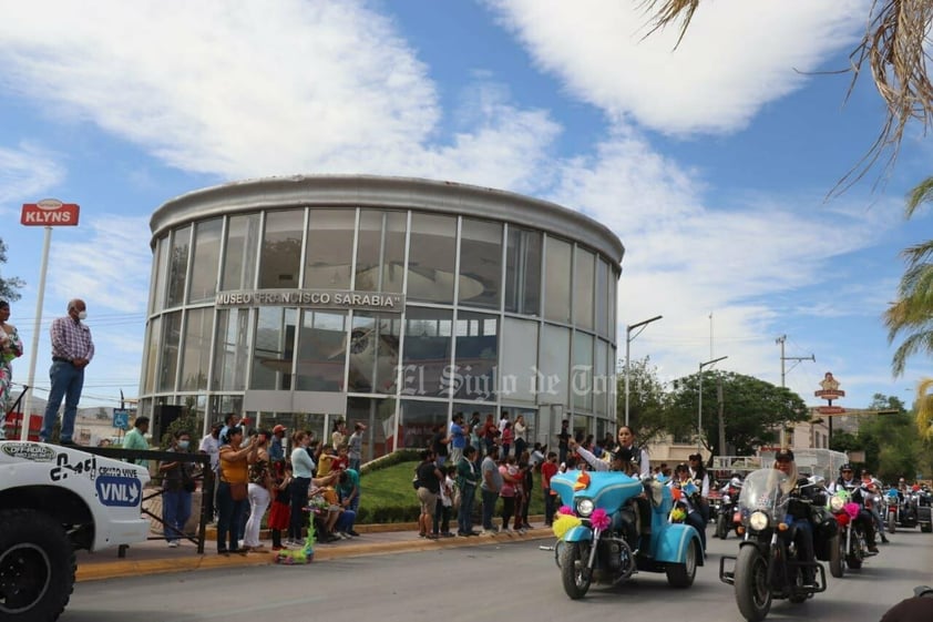 Desfile de Primavera en La Laguna