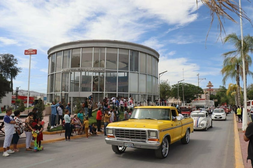 Desfile de Primavera en La Laguna