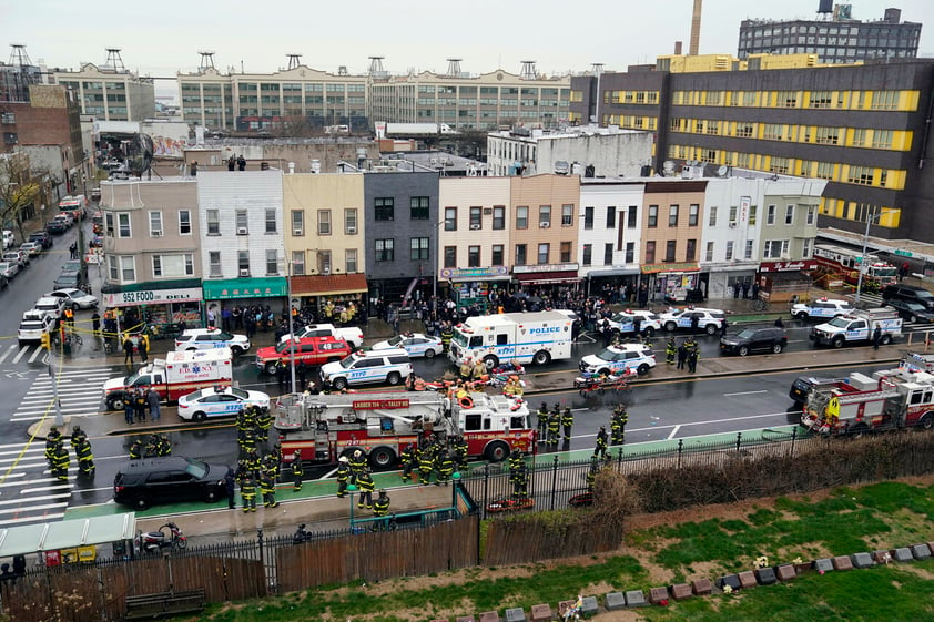 Pánico en Nueva York por tiroteo en estación del Metro en Brooklyn