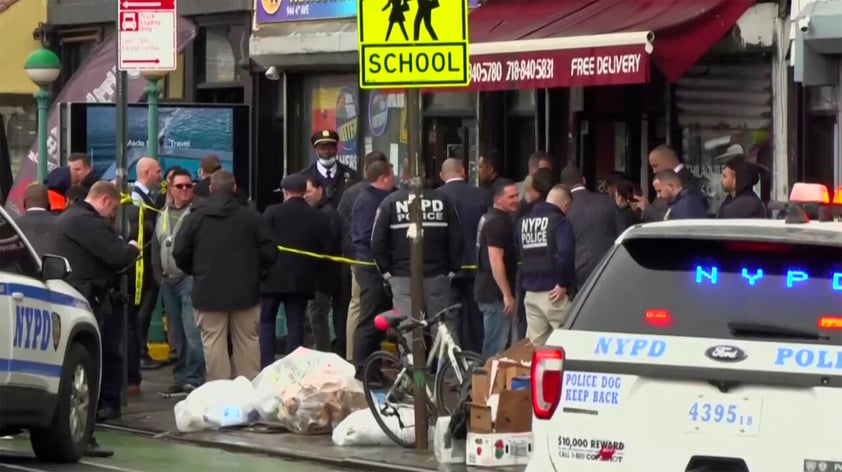 Pánico en Nueva York por tiroteo en estación del Metro en Brooklyn