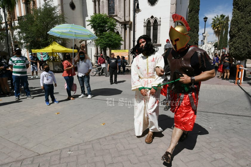 Viacrucis viviente en Lerdo celebra 35 años de tradición y mística