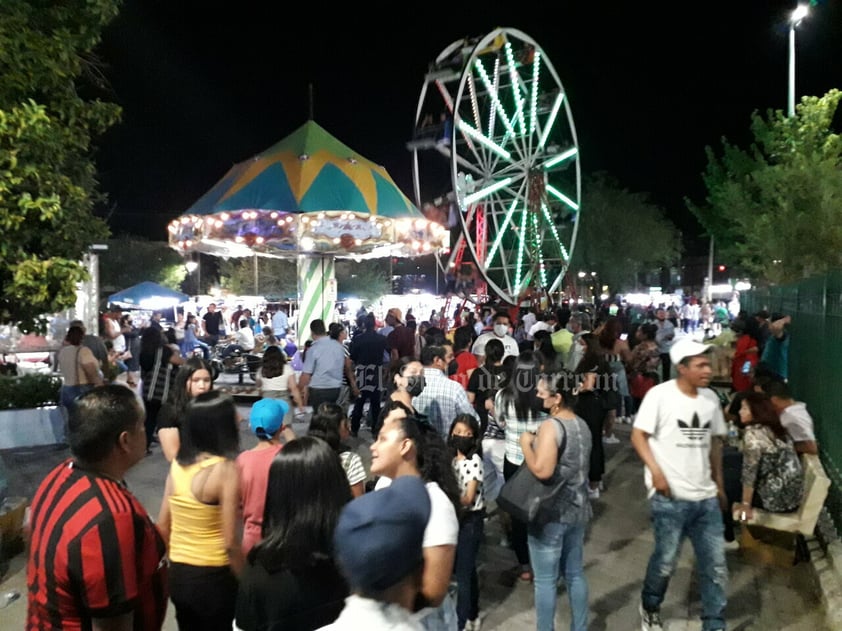 Falla juego mecánico en la Alameda Zaragoza de Torreón y deja una lesionada