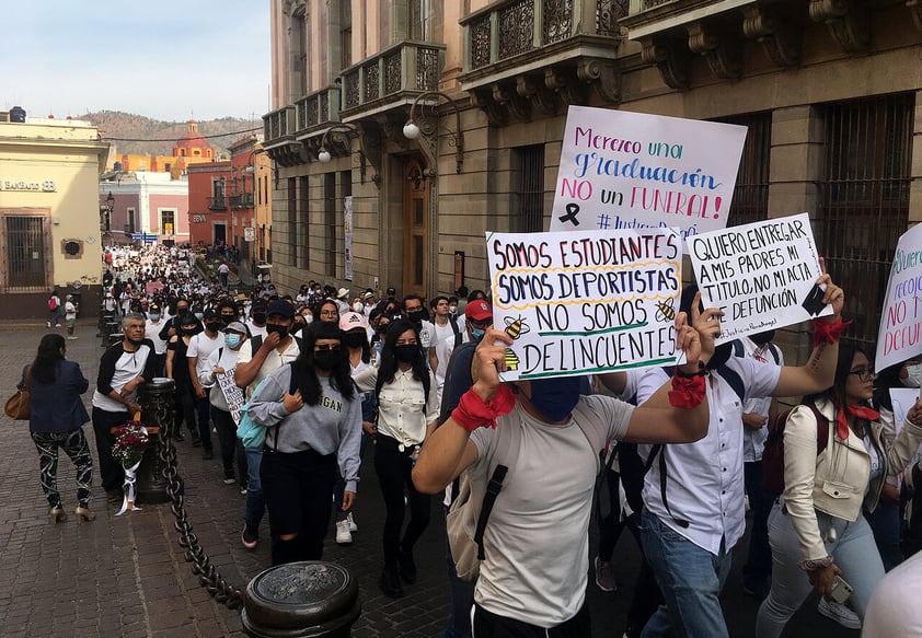 Miles marchan en Guanajuato por asesinato de Ángel Yael, estudiante asesinado por Guardia Nacional