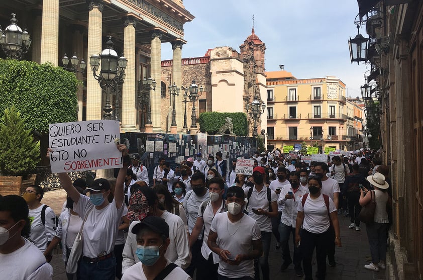 Miles marchan en Guanajuato por asesinato de Ángel Yael, estudiante asesinado por Guardia Nacional