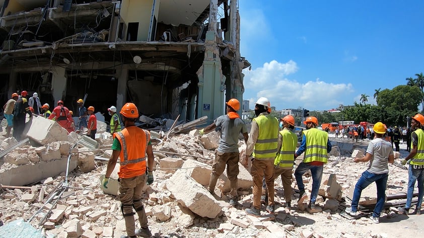 Explosión en hotel Saratoga de La Habana deja muertos y heridos