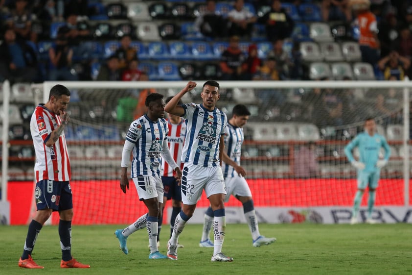 AME9467. PACHUGA (MÉXICO), 14/05/2022.- El jugador Gustavo Cabral de Pachuca festeja una anotación durante el encuentro del partido de vuelta de los cuartos de final del torneo Clausura 2022 del fútbol mexicano entre Tuzos del Pachuca contra San Luis, hoy en el estadio Hidalgo de la ciudad de Pachuca (México). EFE/David Martínez Pelcastre