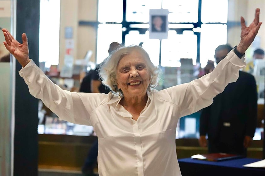 México homenajea a Elena Poniatowska en Bellas Artes