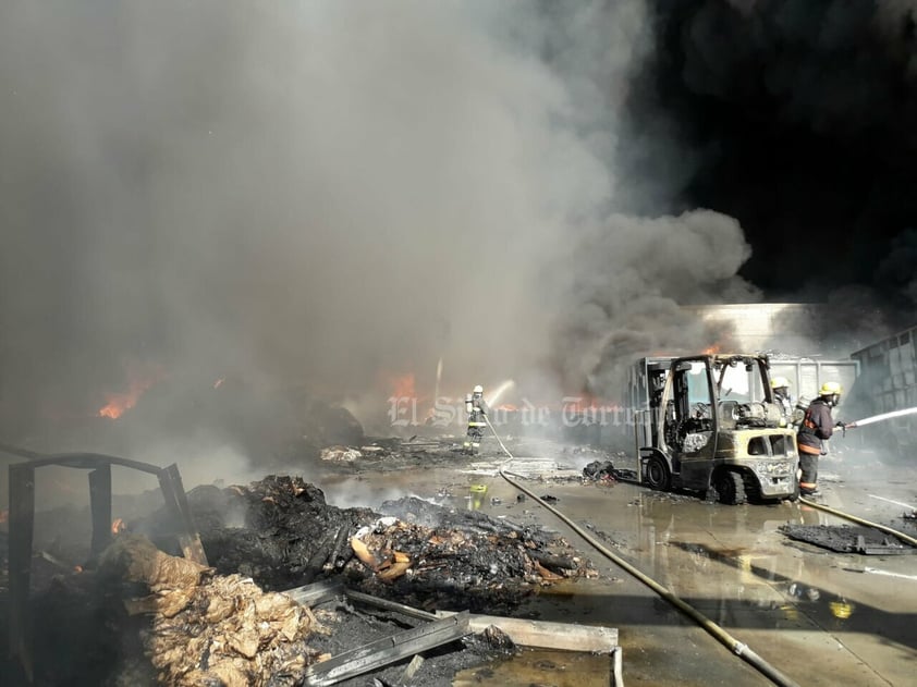 Alarma por incendio en empresa recicladora de Torreón