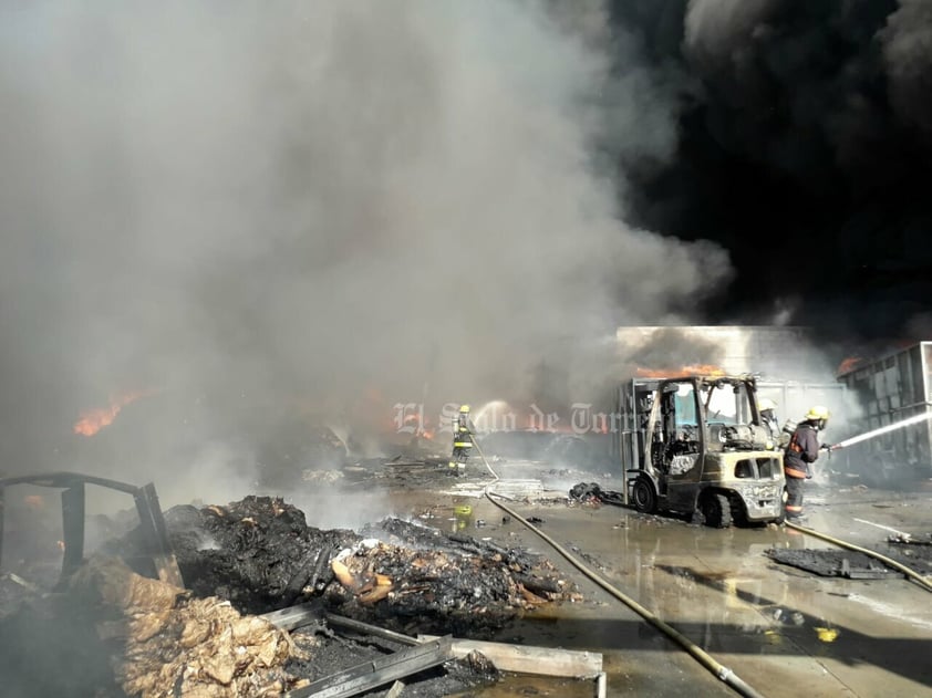 Alarma por incendio en empresa recicladora de Torreón