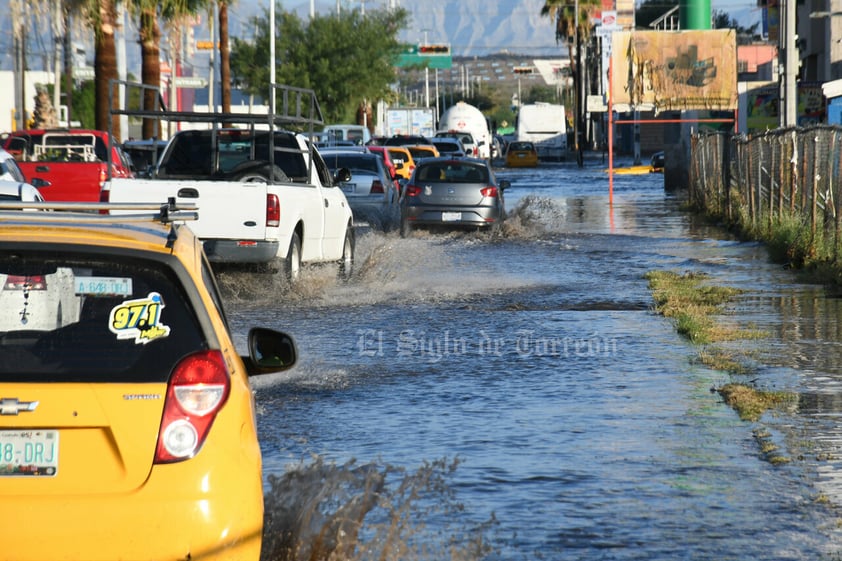 Lluvias dejan estragos en zona urbana de Torreón