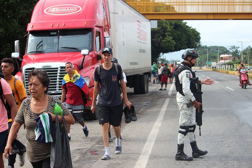 Confirma Gobierno de México que caravana de migrantes se dirige a Coahuila