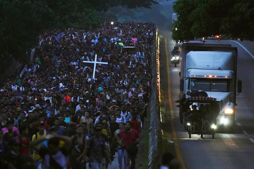 Confirma Gobierno de México que caravana de migrantes se dirige a Coahuila