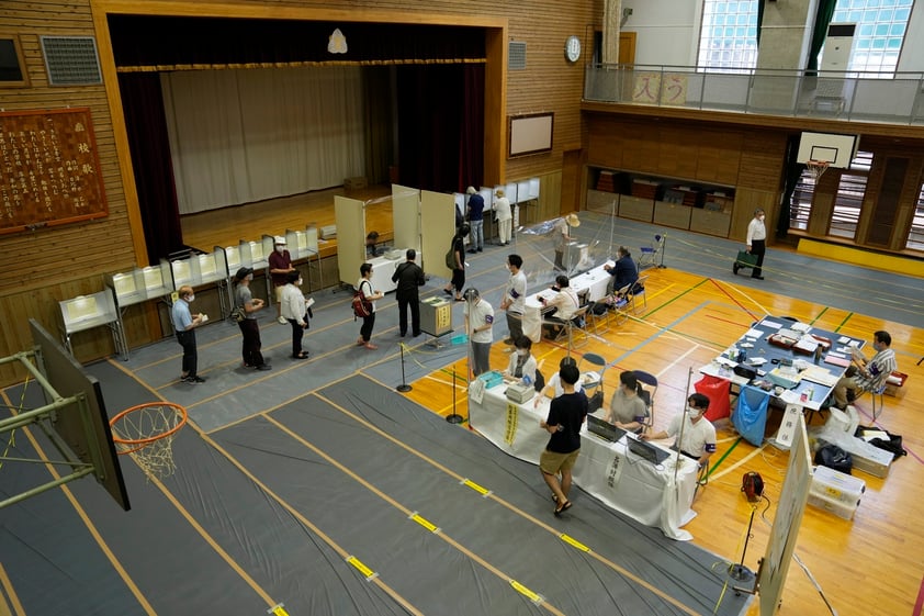 Japón vota en elecciones clave tras el asesinato de Shinzo Abe