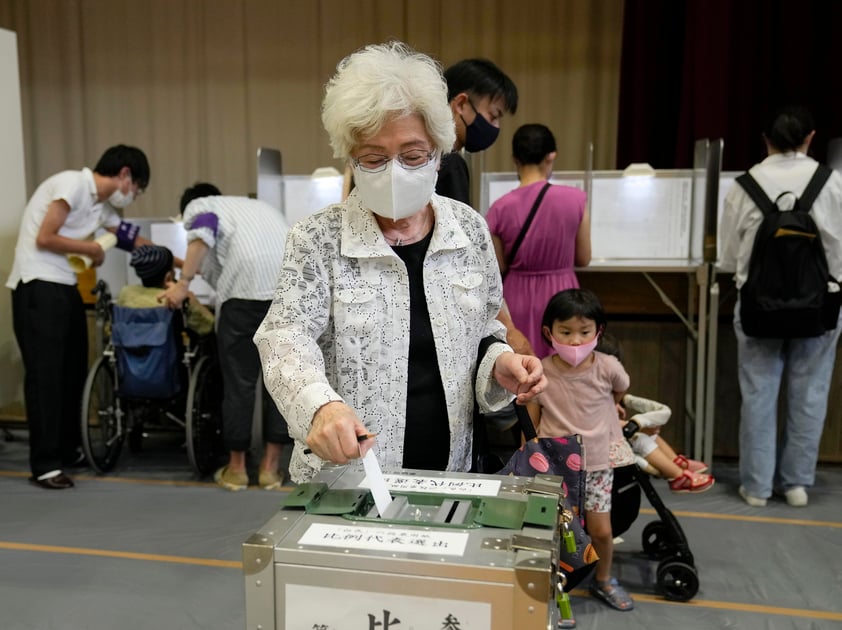 Japón vota en elecciones clave tras el asesinato de Shinzo Abe