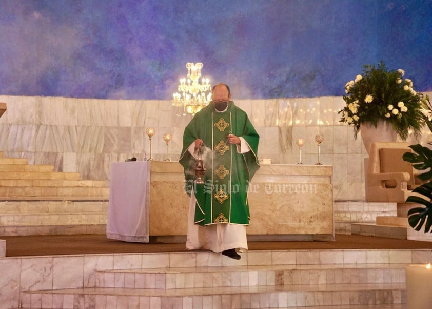 Honras fúnebres del obispo emérito de Torreón