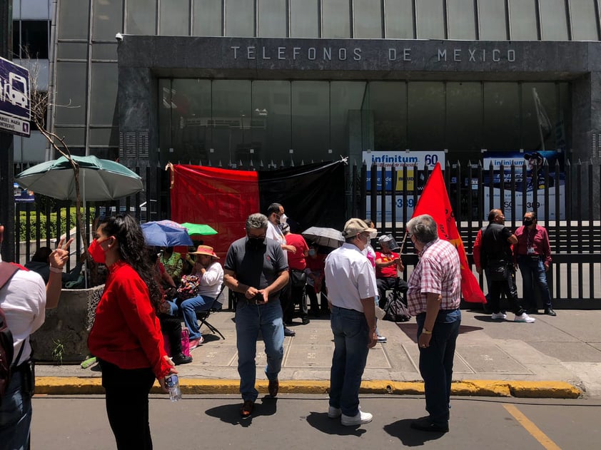 EUM20220721ECO06.JPG 
CIUDAD DE MÉXICO. Protest/Protesta-Telmex.- 21 de julio de 2022. Trabajadores de Telmex inician una huelga a nivel nacional. En la imagen las oficinas de Parque Vía 190. Foto: Agencia EL UNIVERSAL/Diego Simón Sánchez/EELG