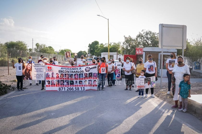 Iglesia católica y asociaciones salen a calles de Torreón para exigir justicia por personas desaparecidas