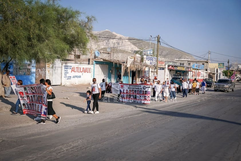 Iglesia católica y asociaciones salen a calles de Torreón para exigir justicia por personas desaparecidas