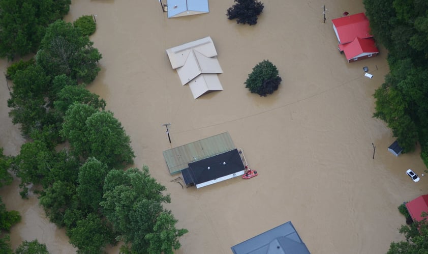 Lluvias en Kentucky han cobrado al menos 37 vidas