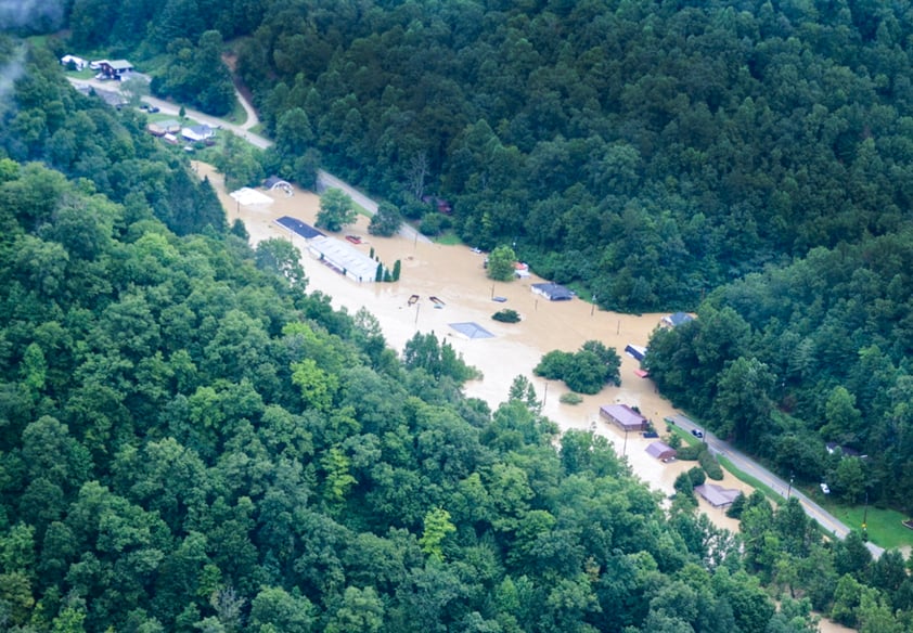 Lluvias en Kentucky han cobrado al menos 37 vidas