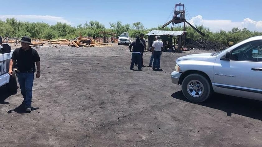 Autoridades federales y estatales realizan trabajos de rescate de mineros en Sabinas