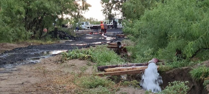 Fuertes lluvias interrumpen labores de limpieza en pozo 2 de mina de Sabinas