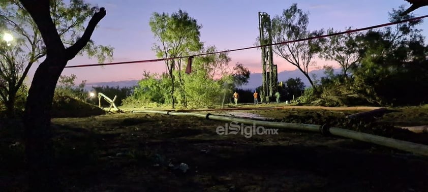 Fuertes lluvias interrumpen labores de limpieza en pozo 2 de mina de Sabinas