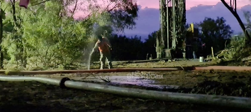 Fuertes lluvias interrumpen labores de limpieza en pozo 2 de mina de Sabinas