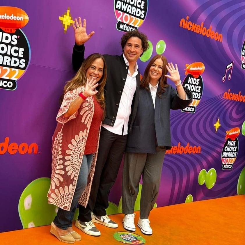 Danna Paola, Big Time Rush y más estrellas deslumbran la alfombra naranja de Kids´Choice Awards México