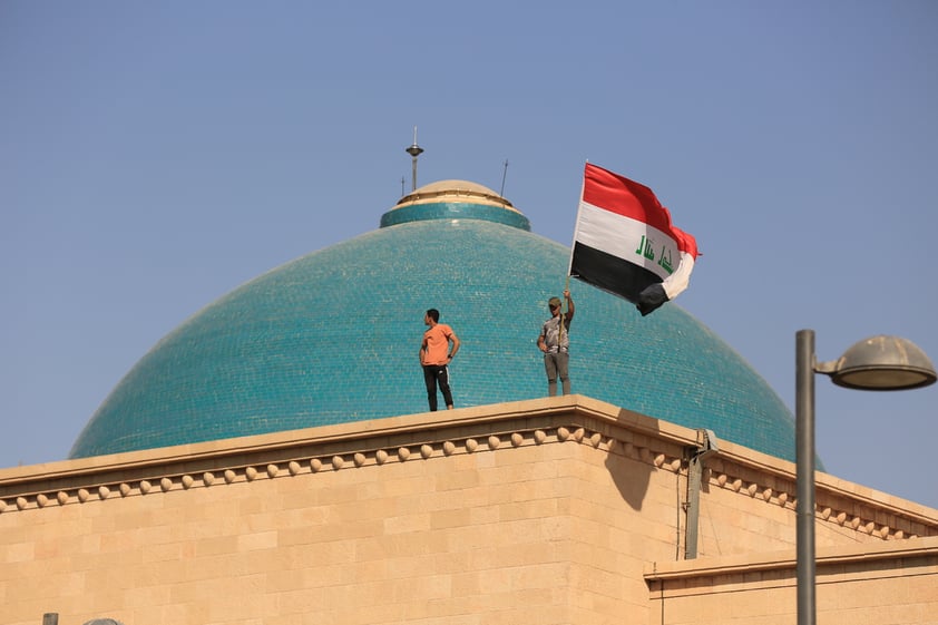 Mueren al menos 12 durante protestas por retirada del clérigo Muqtada al Sadr en Irak