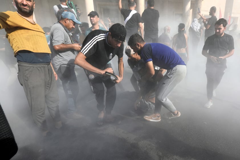 Mueren al menos 12 durante protestas por retirada del clérigo Muqtada al Sadr en Irak