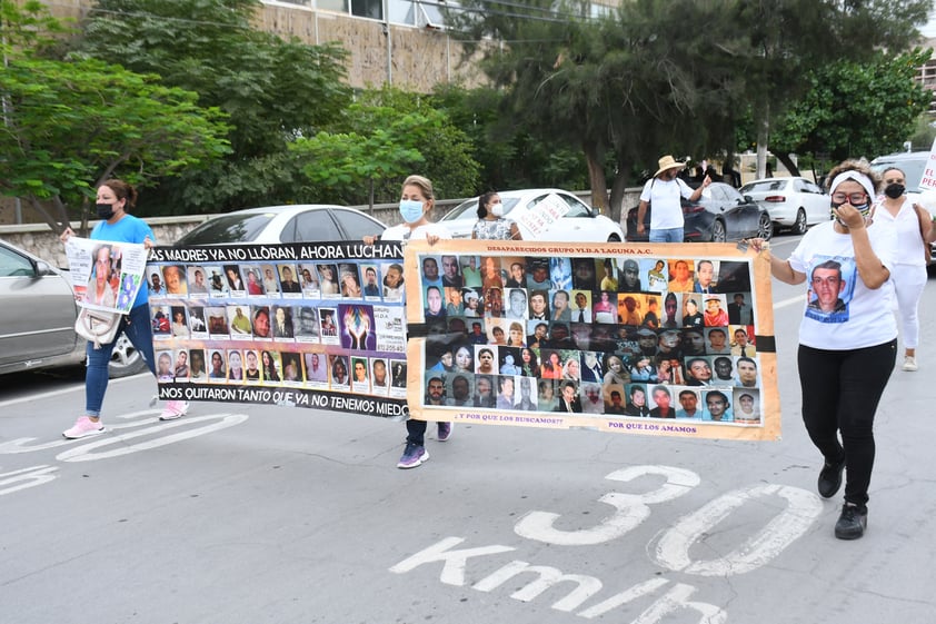 Conmemoran con marcha en Torreón el Día internacional de las víctimas de desaparición forzada