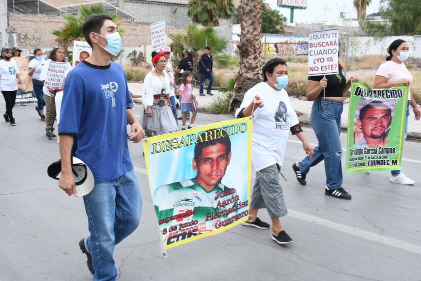 Conmemoran con marcha en Torreón el Día internacional de las víctimas de desaparición forzada