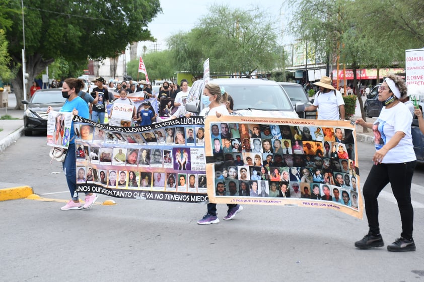 Conmemoran con marcha en Torreón el Día internacional de las víctimas de desaparición forzada