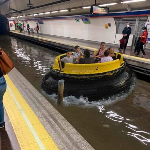 Lluvia en Monterrey genera memes en redes