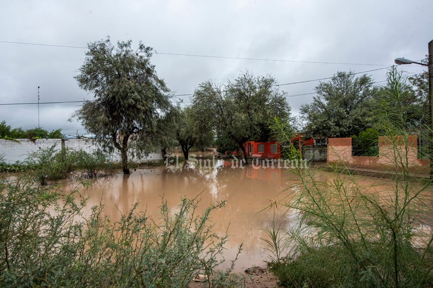 Relatan familias de ejido Santo Niño Aguanaval en Matamoros afectaciones tras intensa lluvia