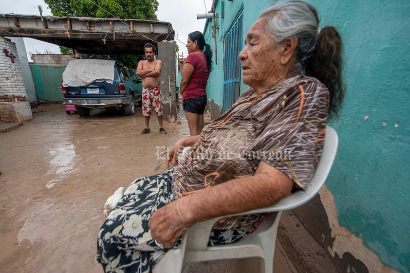 Relatan familias de ejido Santo Niño Aguanaval en Matamoros afectaciones tras intensa lluvia