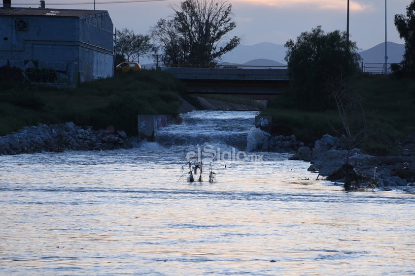 Así fue la última vez que corrió agua por el lecho seco del río Nazas