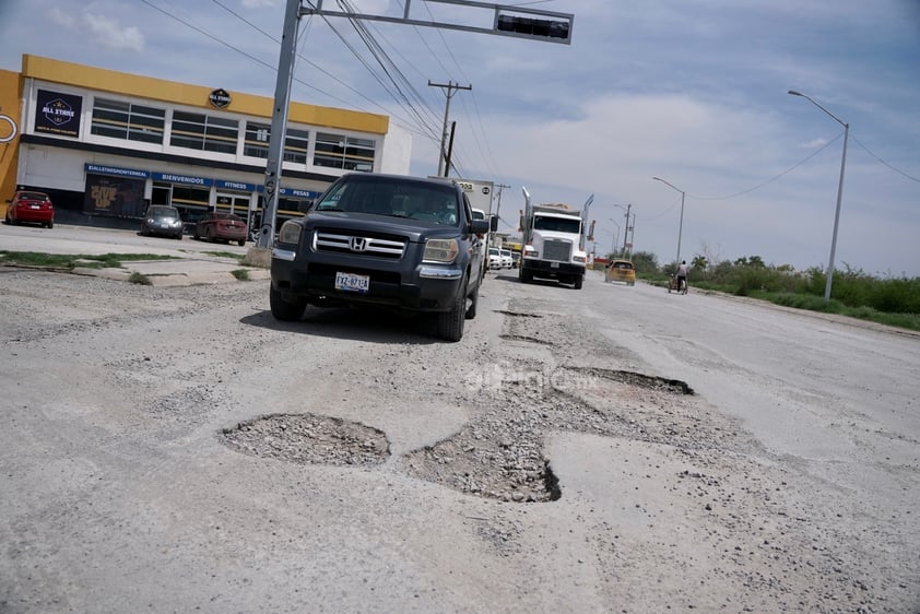 Ordenan arreglos en pavimento de Torreón tras daños 'extraordinarios'