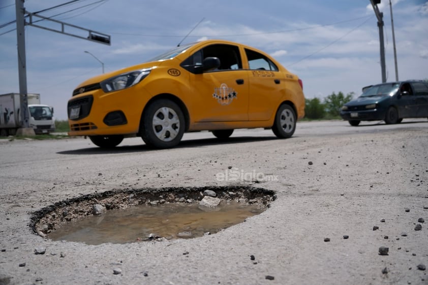 Ordenan arreglos en pavimento de Torreón tras daños 'extraordinarios'